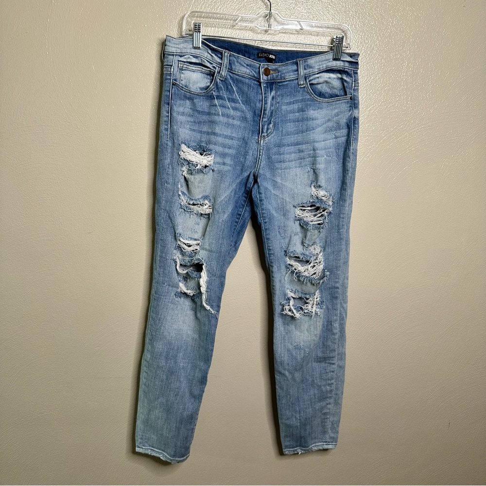 Fashion Nova Light Wash Distressed Straight Jeans Size 11